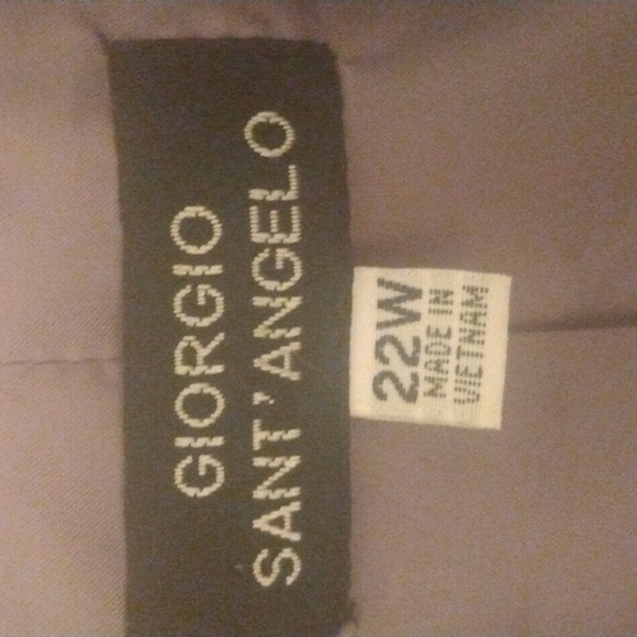 NWOT Size 22W. Jacket and skirt with gray and white design. Blazer and Skirt. - Picture 2 of 5